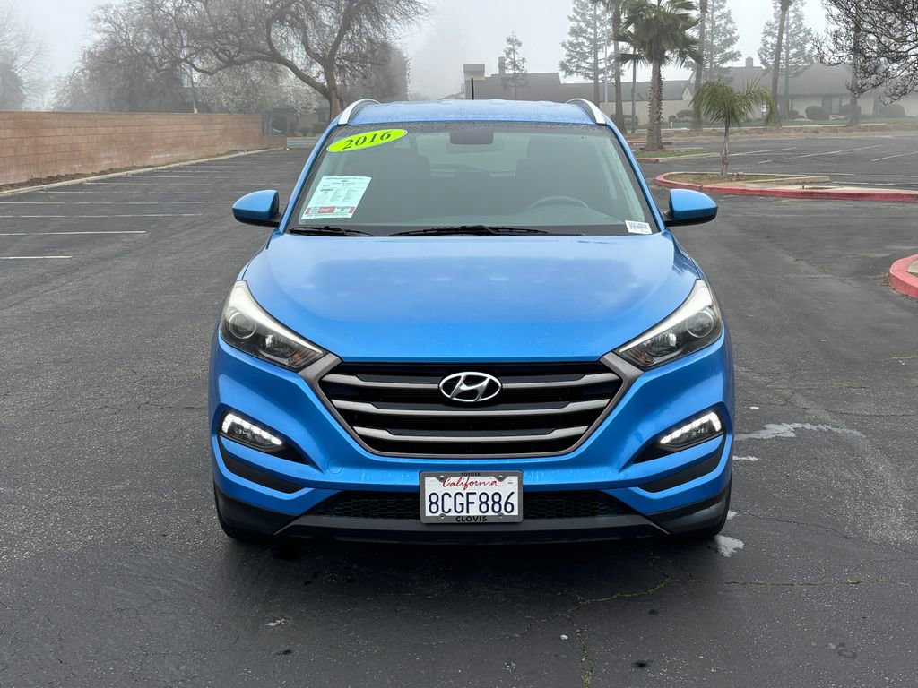 Used 2016 Hyundai Tucson SE with VIN KM8J33A45GU059414 for sale in Clovis, CA