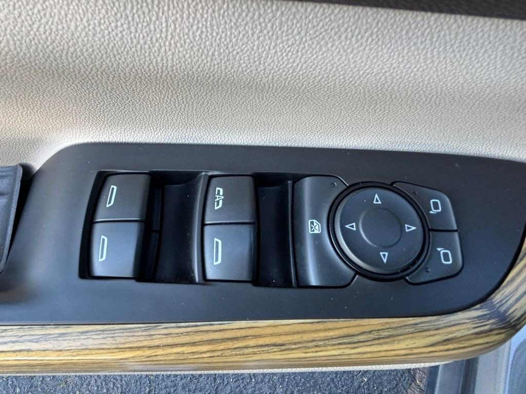 2019 GMC Acadia Denali - Photo 28