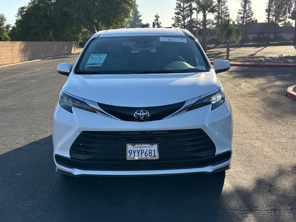 Used 2026 Toyota Sienna LE Minivan/Van