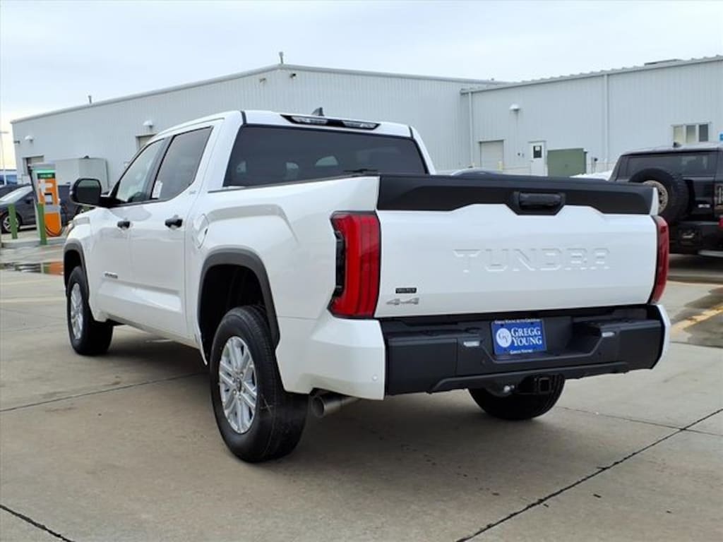 New 2026 Toyota Tundra SR5 SR5 CREWMAX 5.5
