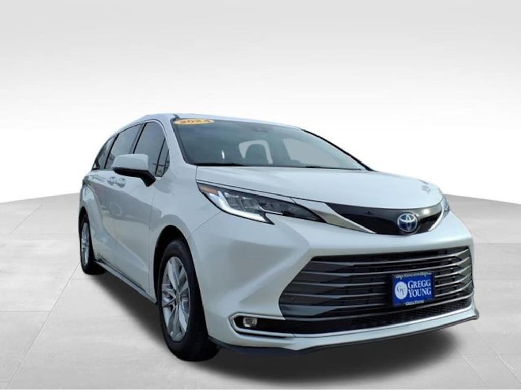Used 2024 Toyota Sienna Limited 7 Passenger Van Passenger Van