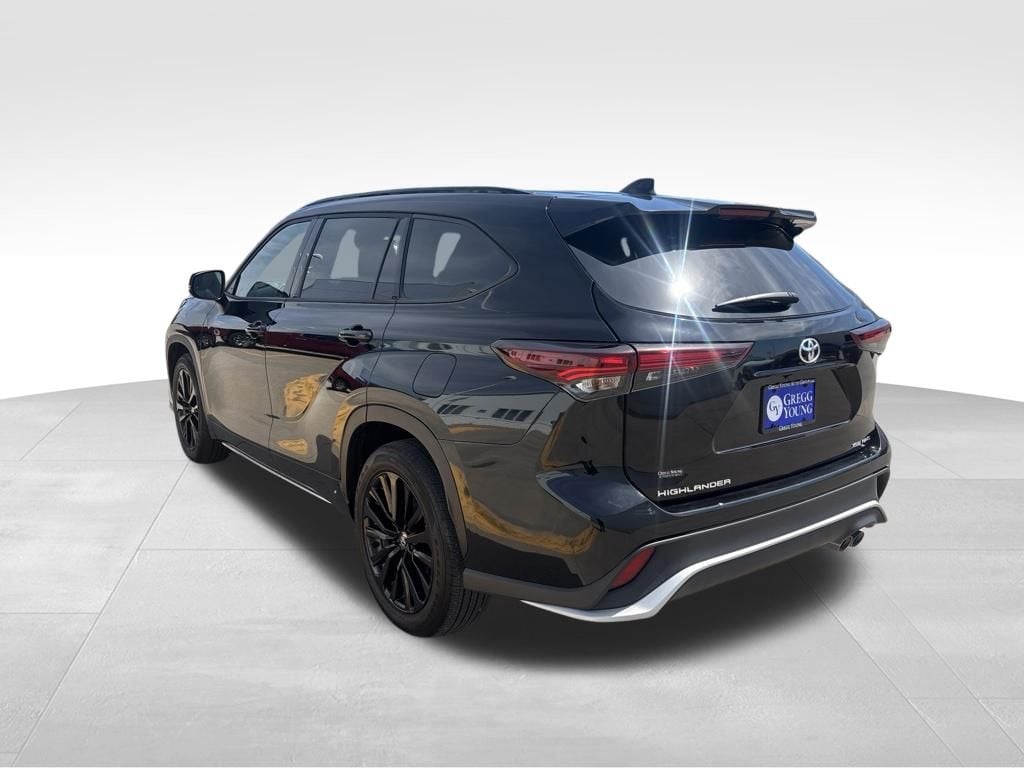2025 Toyota Highlander XSE - Photo 12