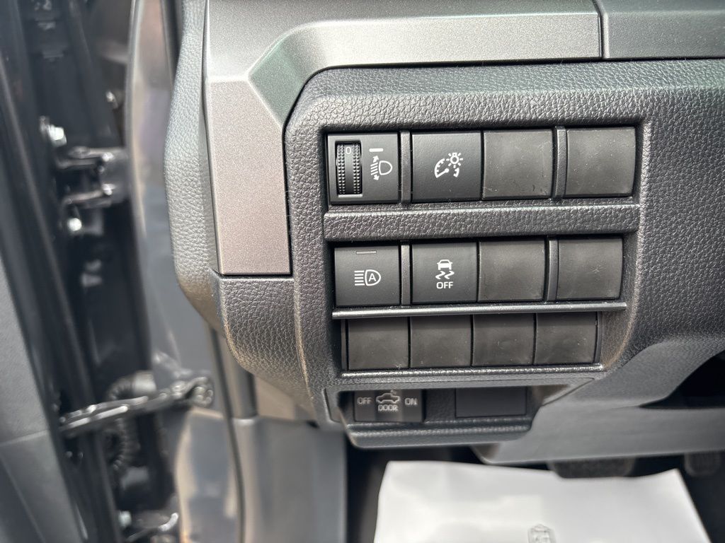 2026 Toyota Tacoma SR5 - Photo 18