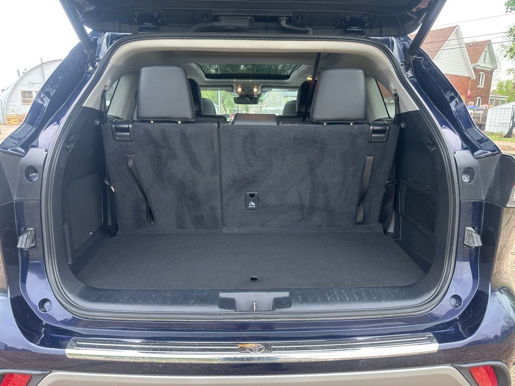 2023 Toyota Highlander Platinum - Photo 21