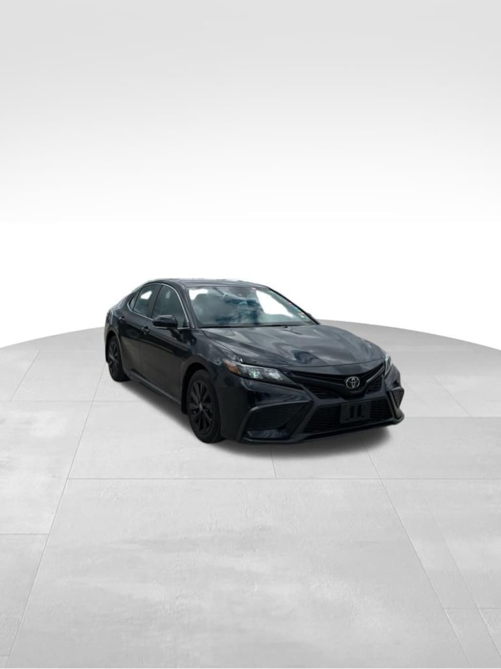 Used 2021 Toyota Camry SE Sedan