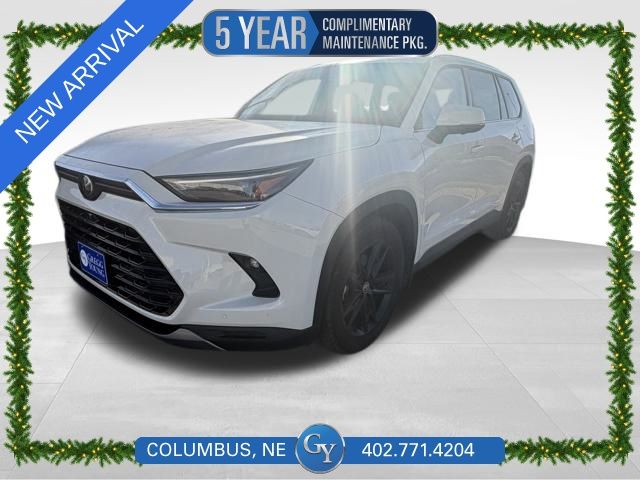 2024 Toyota Grand Highlander Platinum's photo