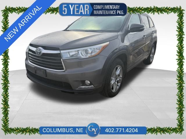 2016 Toyota Highlander Limited Platinum's photo