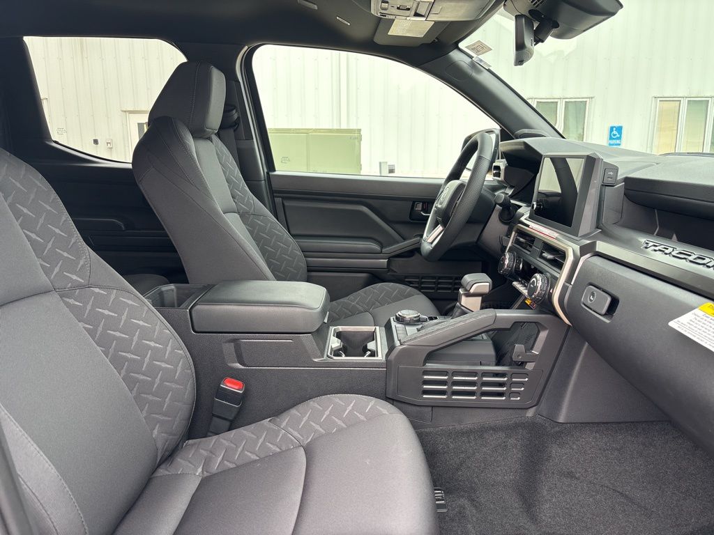 2026 Toyota Tacoma SR5 - Photo 27