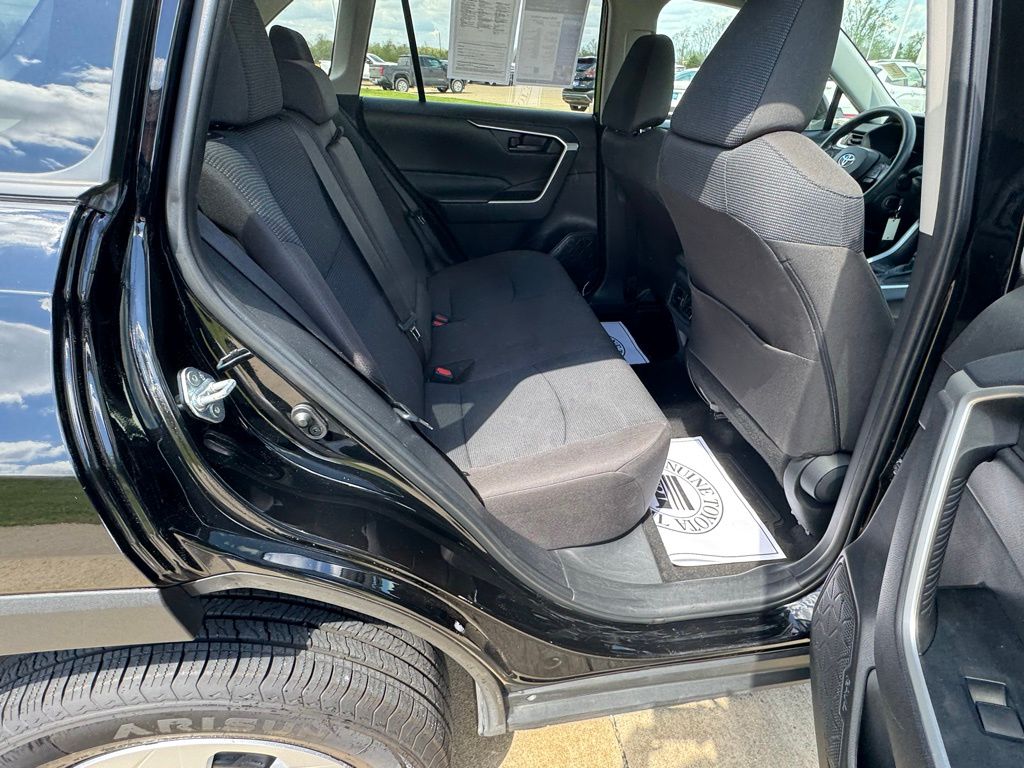 2024 Toyota RAV4 LE - Photo 45