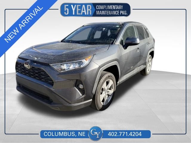 2021 Toyota RAV4 XLE's photo