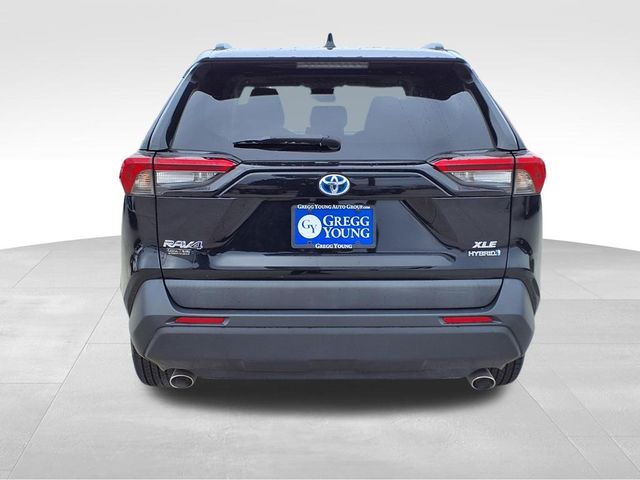 2021 Toyota RAV4 Hybrid XLE photo 4