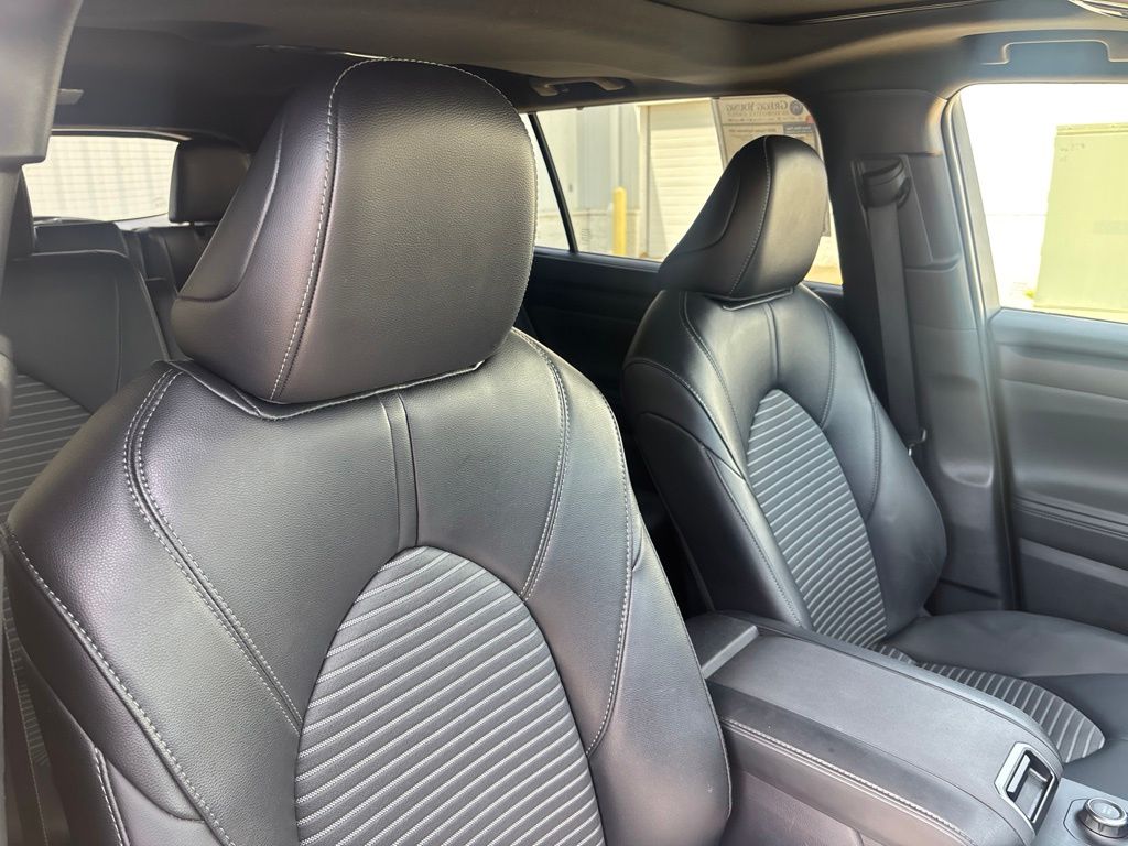 2025 Toyota Highlander XSE - Photo 29