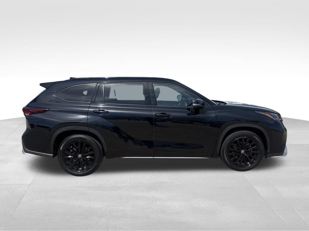 2025 Toyota Highlander XSE - Photo 6