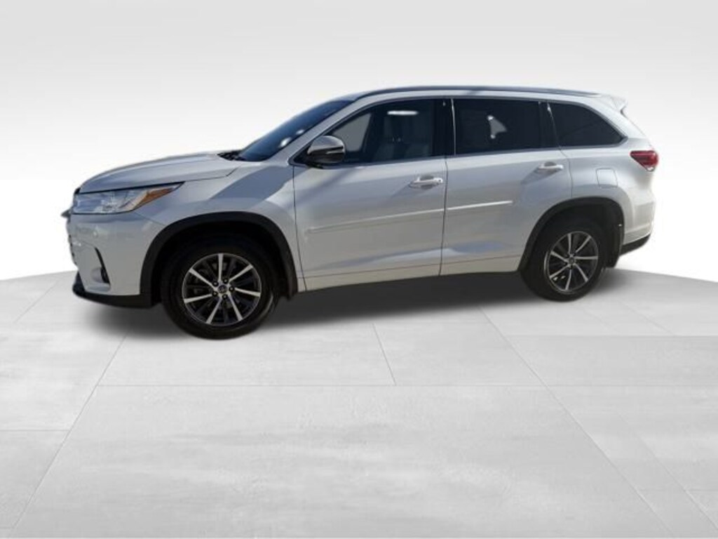 Used 2017 Toyota Highlander SUV