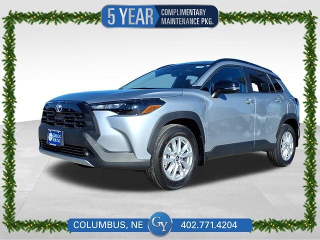 2026 Toyota Corolla Cross LE's photo