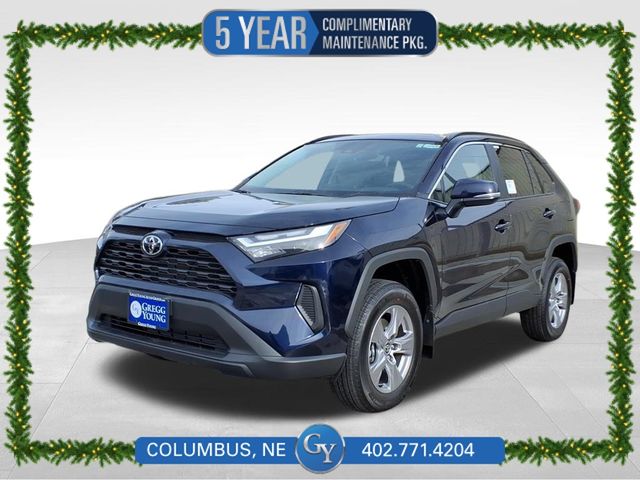 2025 Toyota RAV4 XLE's photo
