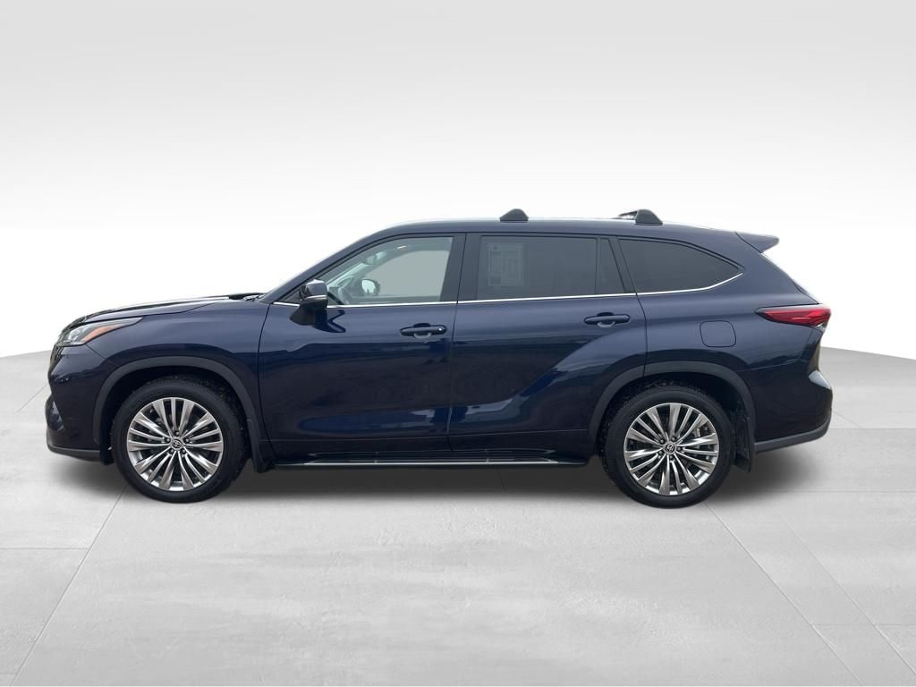 Used 2023 Toyota Highlander Platinum SUV