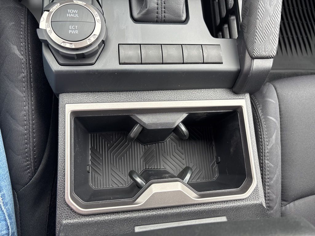 2026 Toyota Tacoma SR5 - Photo 24