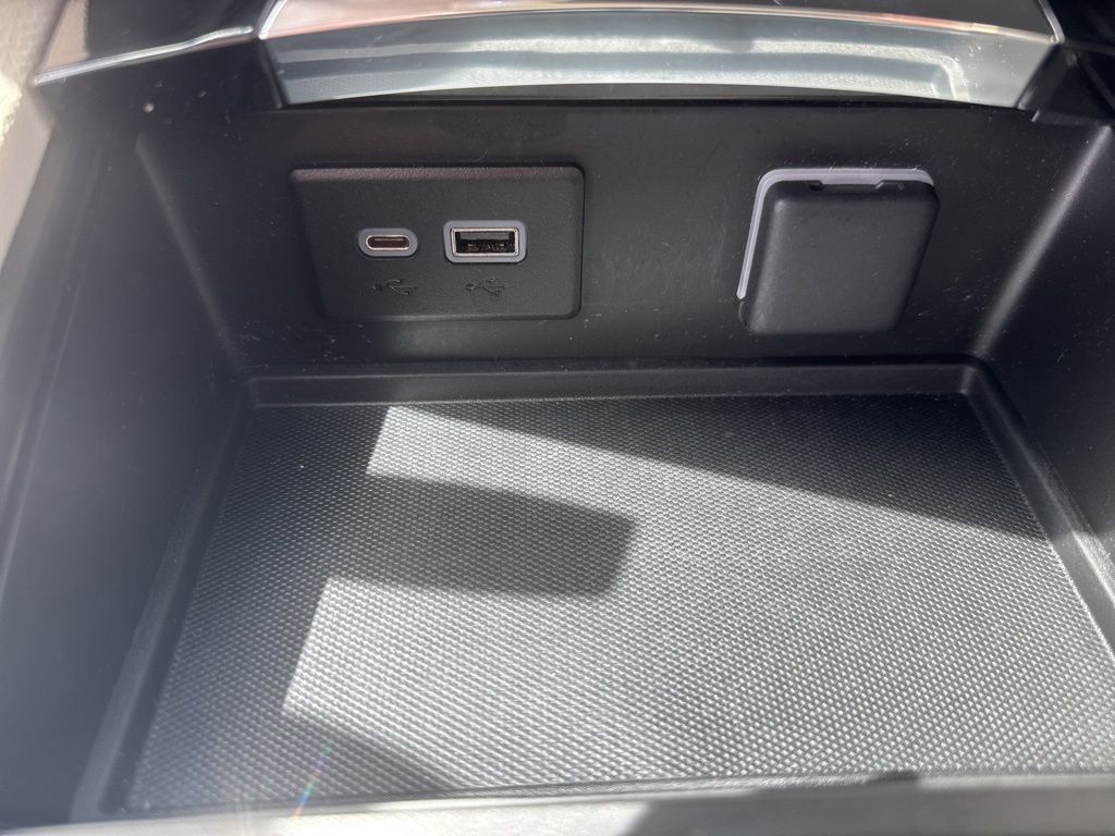 2023 Buick Envision Essence - Photo 18