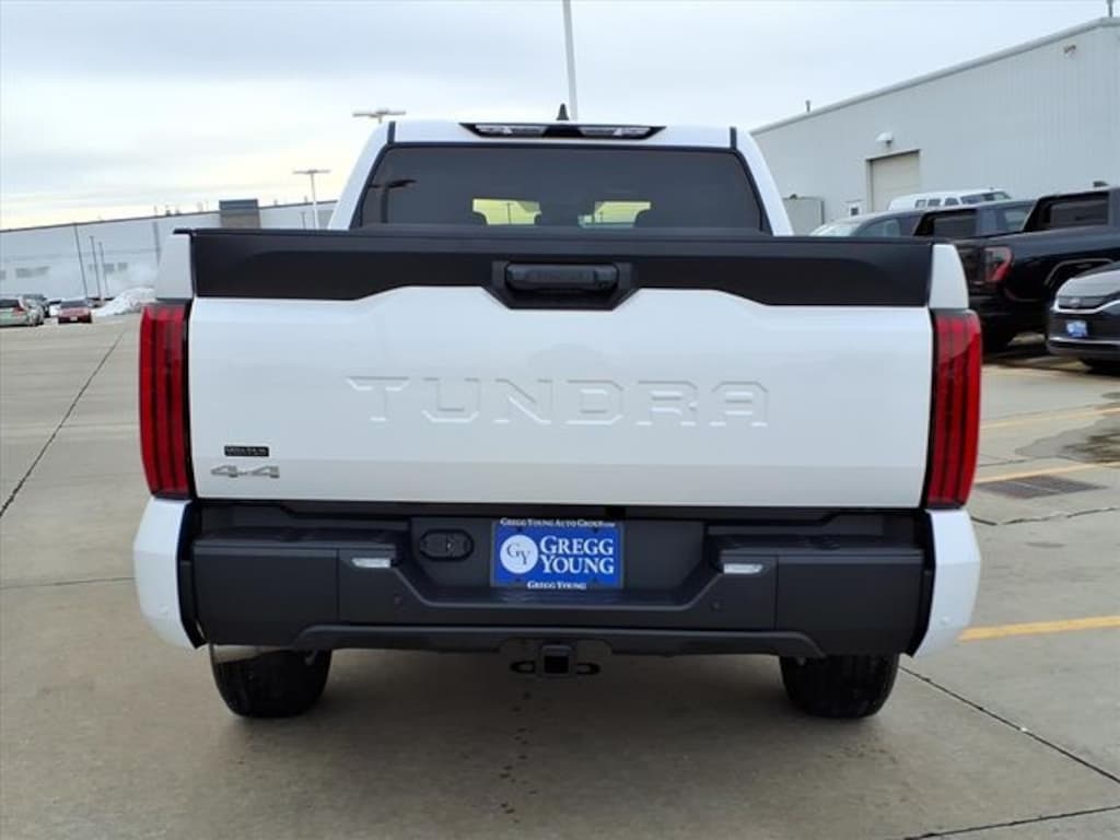 New 2026 Toyota Tundra SR5 SR5 CREWMAX 5.5