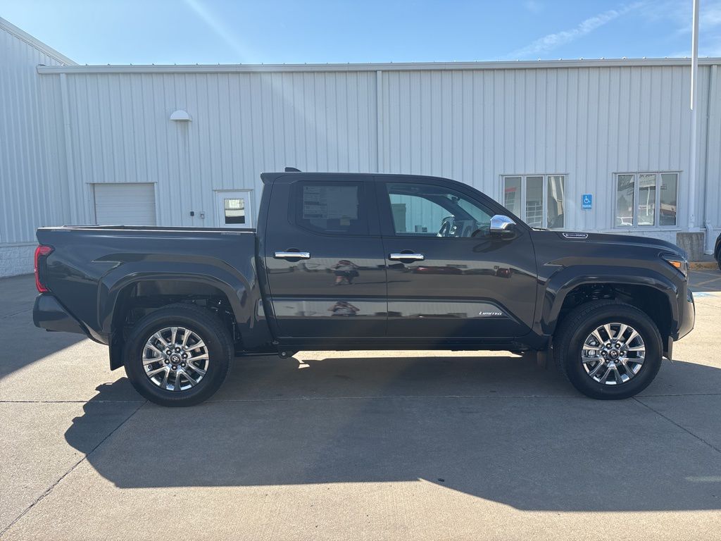 2026 Toyota Tacoma Limited - Photo 5