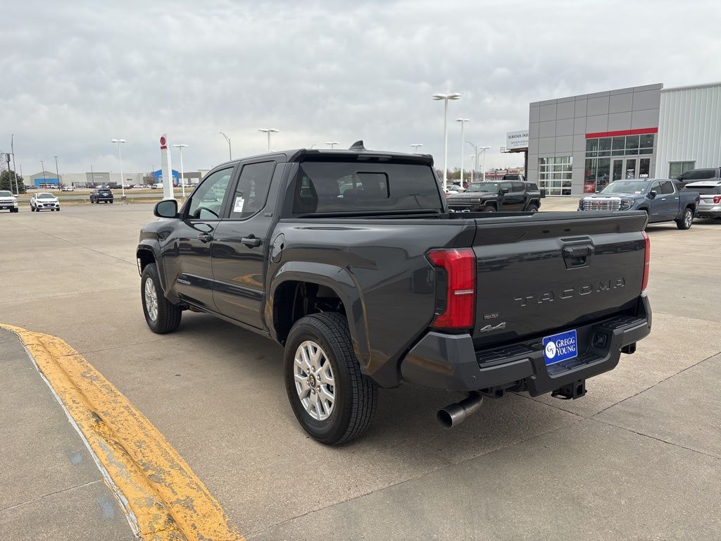 2026 Toyota Tacoma SR5 - Photo 10
