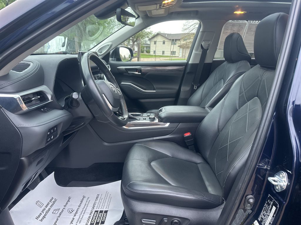 2023 Toyota Highlander Platinum - Photo 15