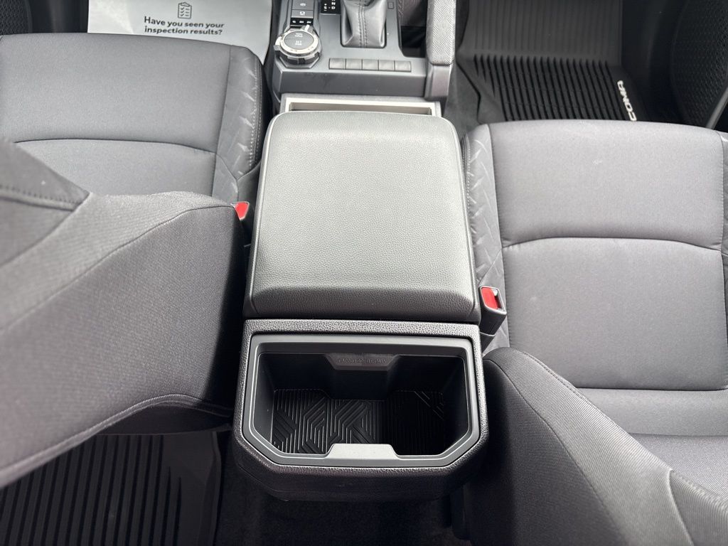 2026 Toyota Tacoma SR5 - Photo 32