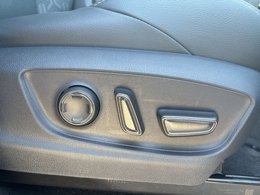 2026 Toyota Tacoma Limited - Photo 27