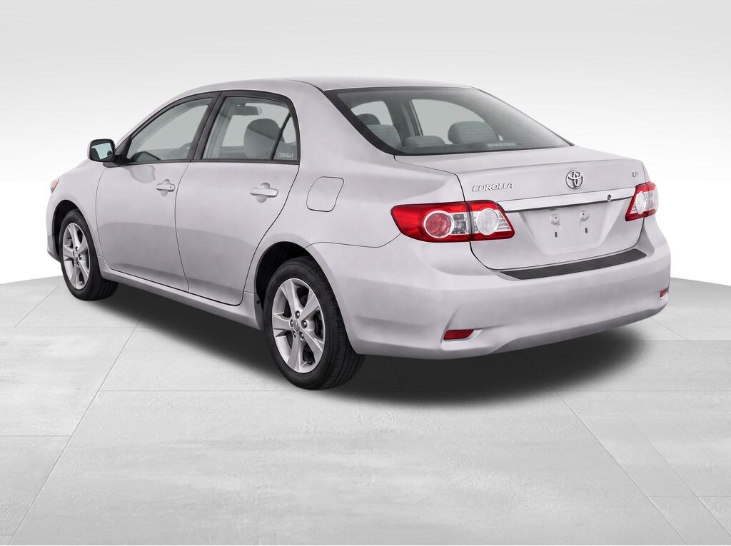 Used 2013 Toyota Corolla LE Sedan
