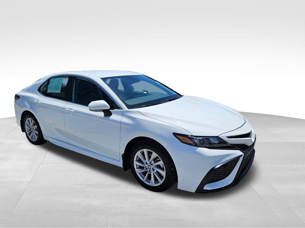 Used 2024 Toyota Camry SE Sedan