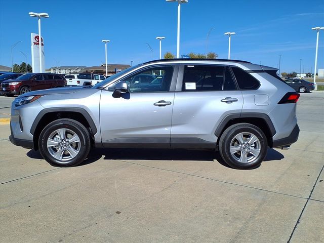 2025 Toyota RAV4 XLE photo 2