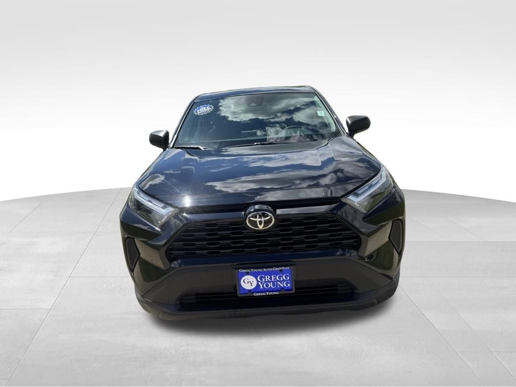 2024 Toyota RAV4 LE - Photo 9