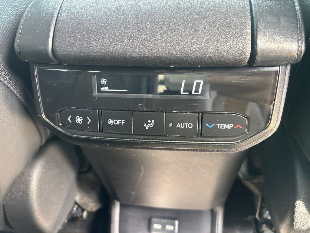 2025 Toyota Highlander XSE - Photo 33