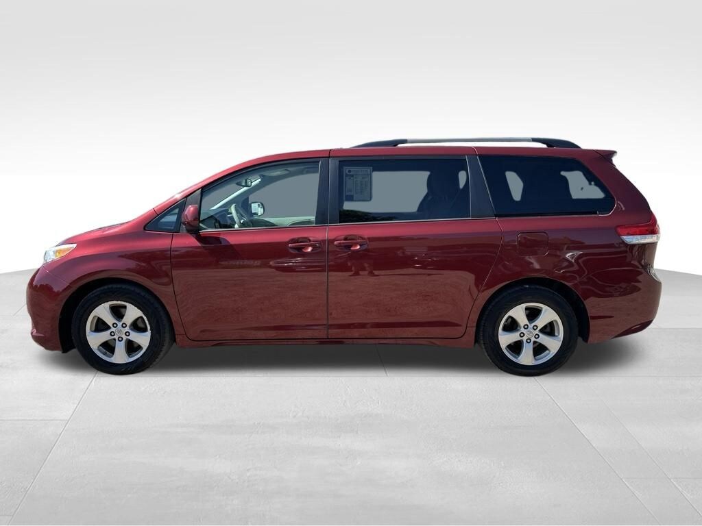 Used 2014 Toyota Sienna LE Van
