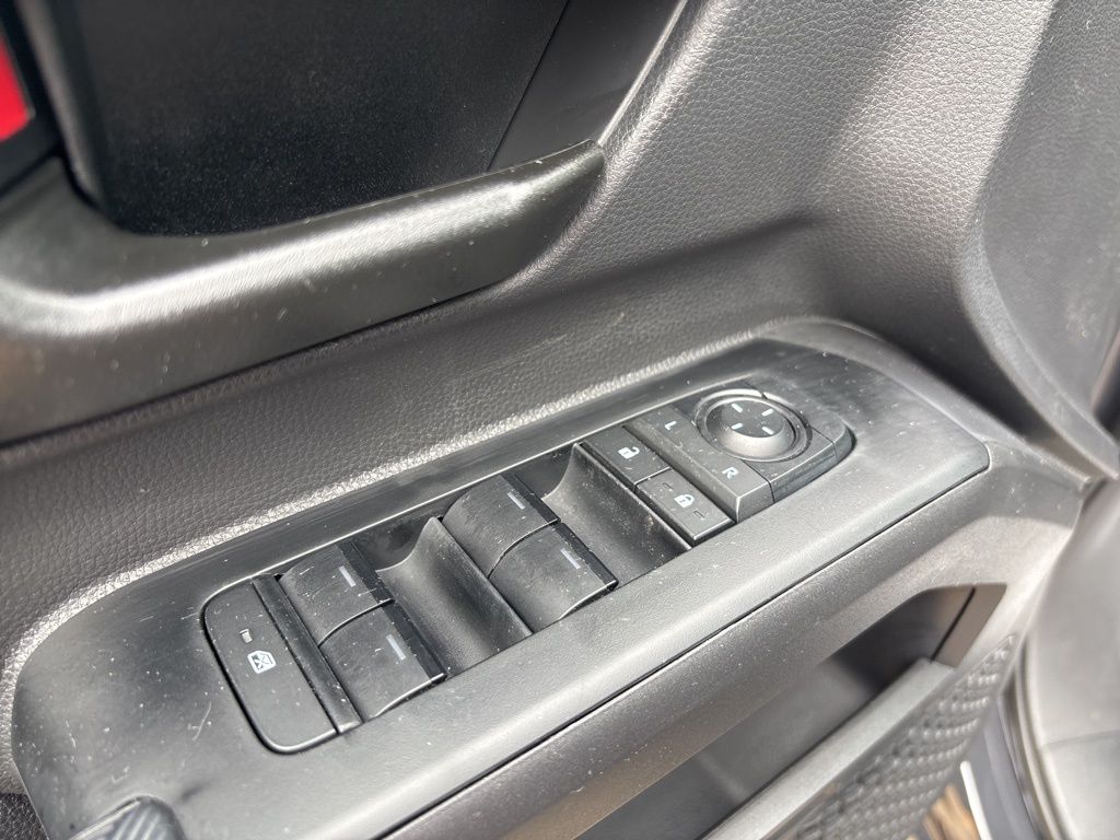 2026 Toyota Tacoma SR5 - Photo 15