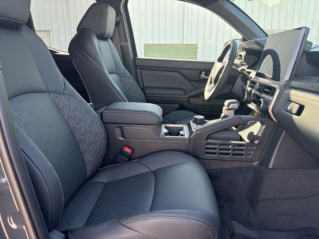 2026 Toyota Tacoma Limited - Photo 28