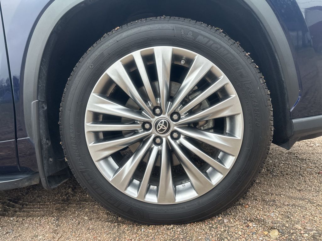 2023 Toyota Highlander Platinum - Photo 10