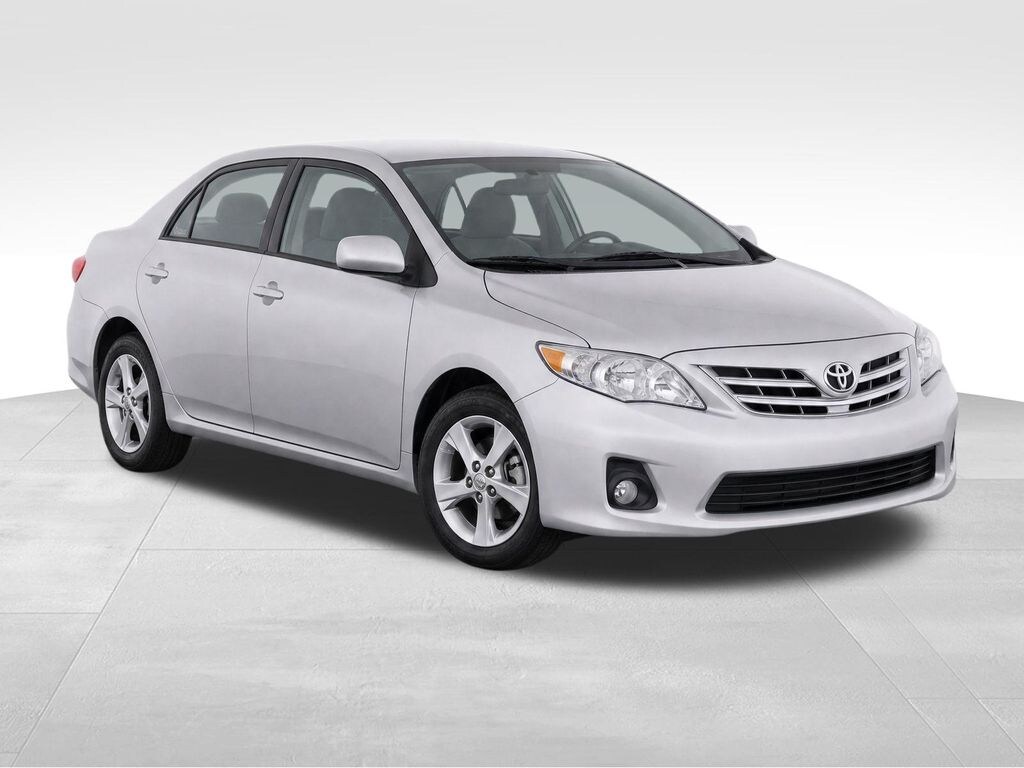 Used 2013 Toyota Corolla LE Sedan