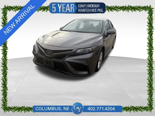 2023 Toyota Camry SE's photo