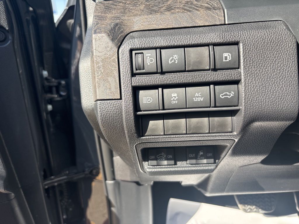 2026 Toyota Tacoma Limited - Photo 17