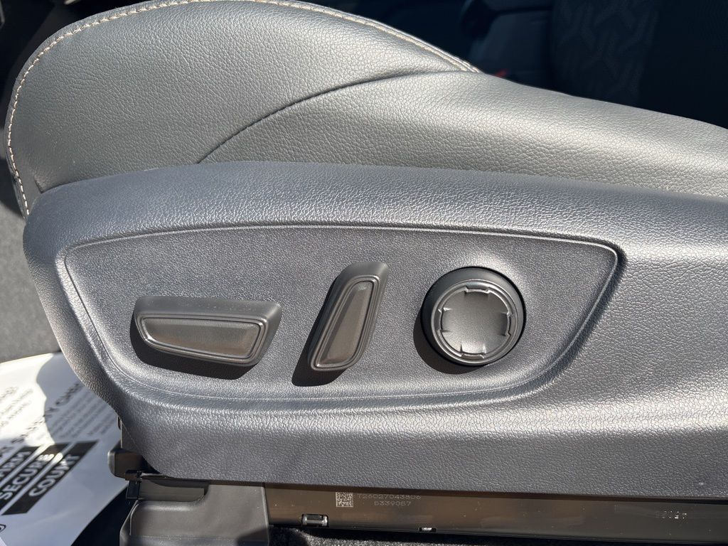 2026 Toyota Tacoma Limited - Photo 15
