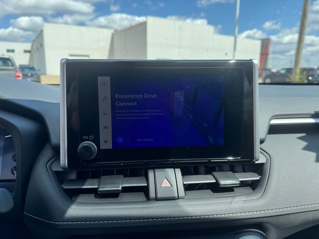 2024 Toyota RAV4 LE - Photo 19