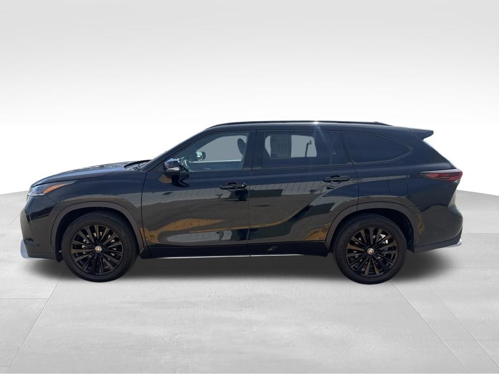 2025 Toyota Highlander XSE - Photo 13