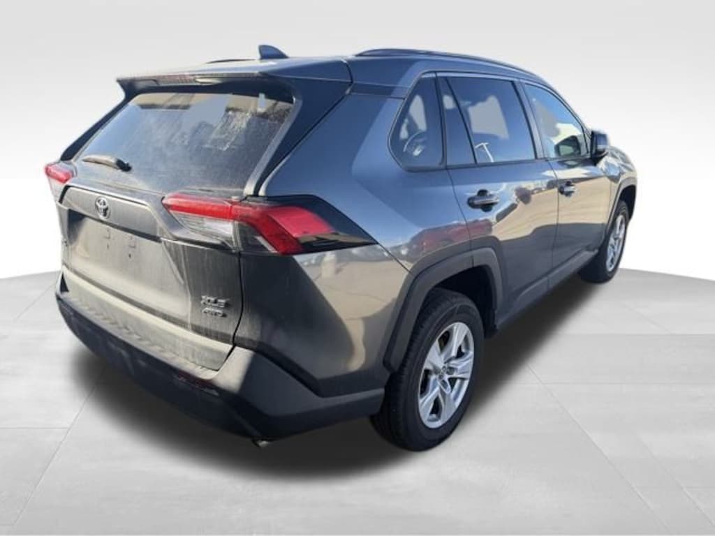 Used 2021 Toyota RAV4 XLE SUV