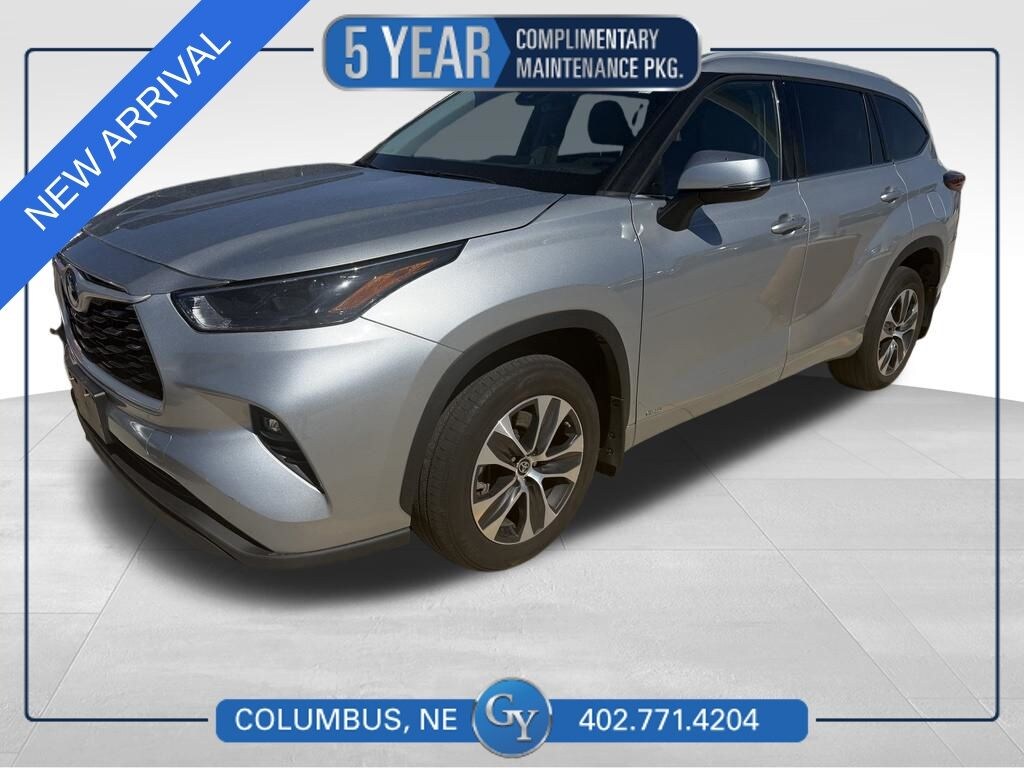 Used 2022 Toyota Highlander Hybrid XLE SUV