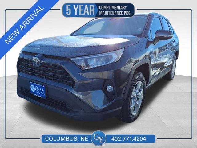 2021 Toyota RAV4 XLE's photo