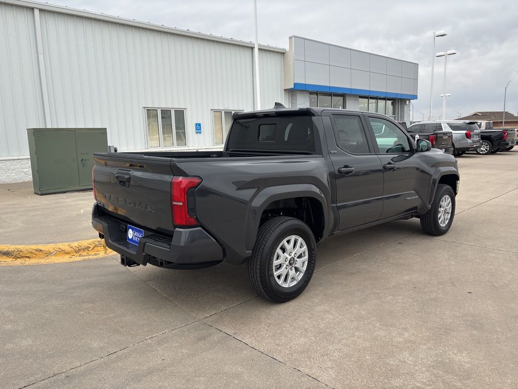 2026 Toyota Tacoma SR5 - Photo 7