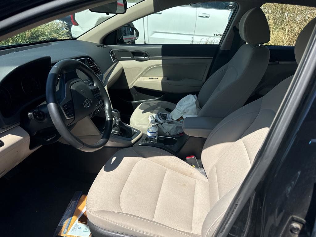 Used 2017 Hyundai Elantra SE Sedan