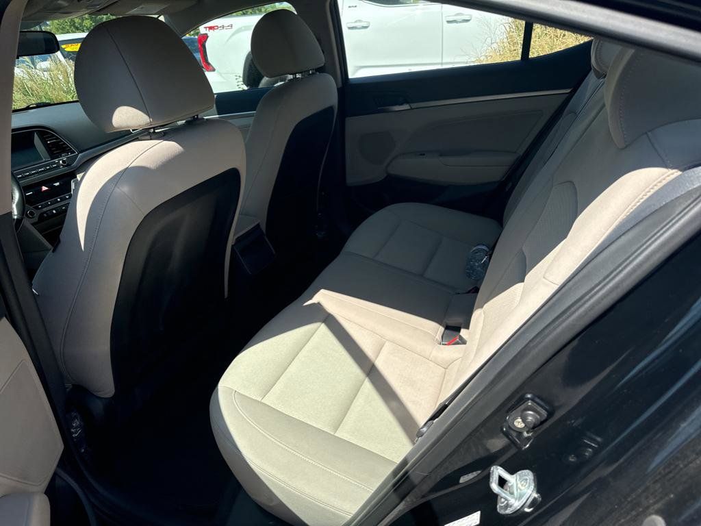 Used 2017 Hyundai Elantra SE Sedan